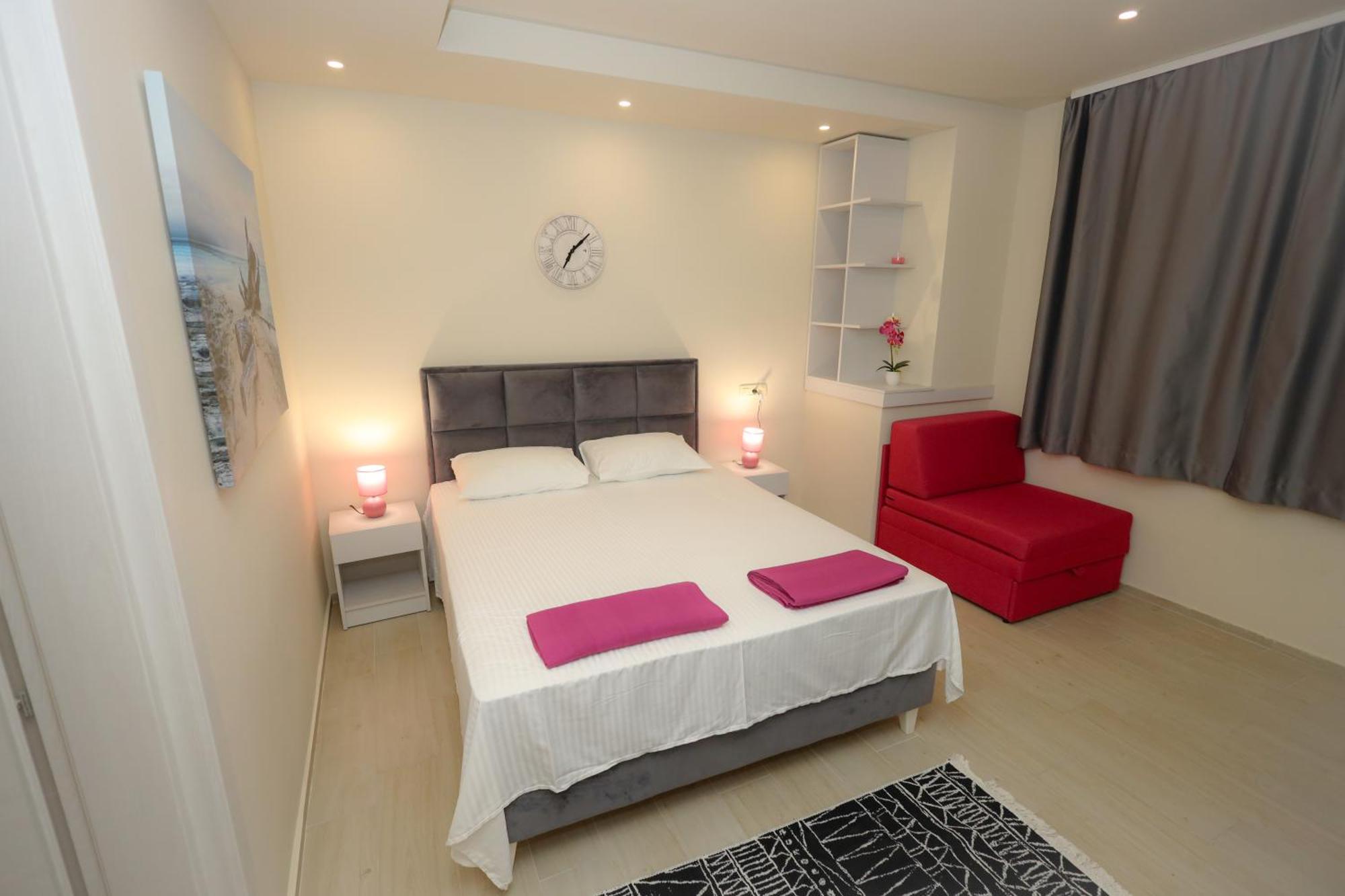 Apartments Milanovic تْشيرسيك نوفي الغرفة الصورة