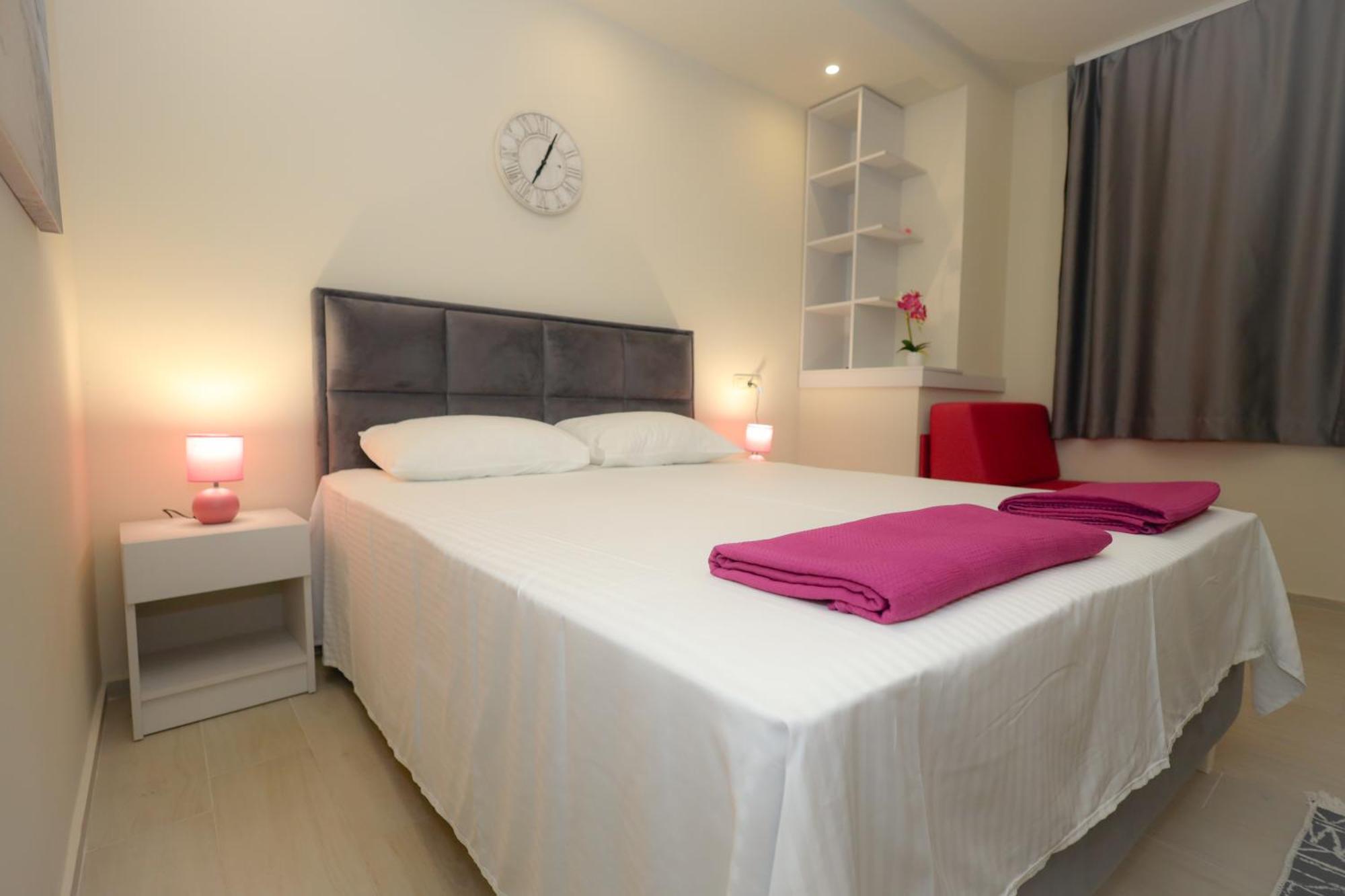 Apartments Milanovic تْشيرسيك نوفي المظهر الخارجي الصورة