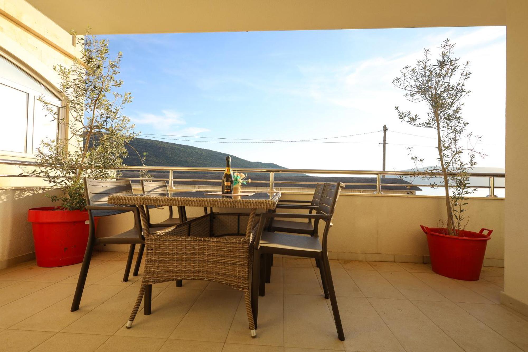 Apartments Milanovic تْشيرسيك نوفي المظهر الخارجي الصورة
